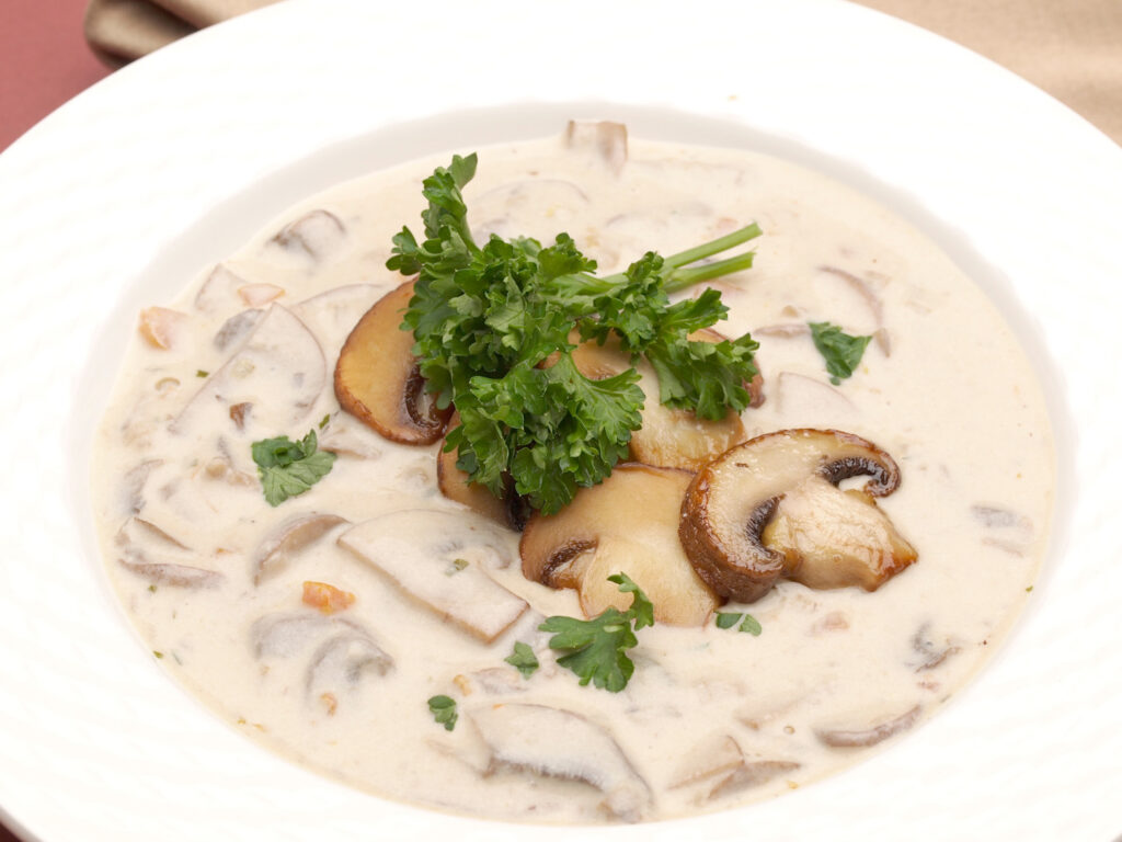 Final picture of our Healthy Vegetarian Thai Mushroom Soup: Best Vegan Mushroom Soup Recipe
